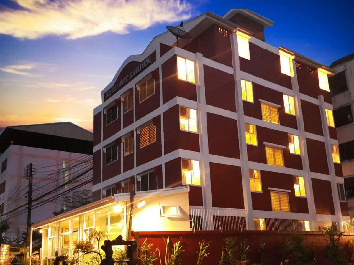 Suansin Art Garden Aparthotel Ban Lat Krachaeng Ngoại thất bức ảnh